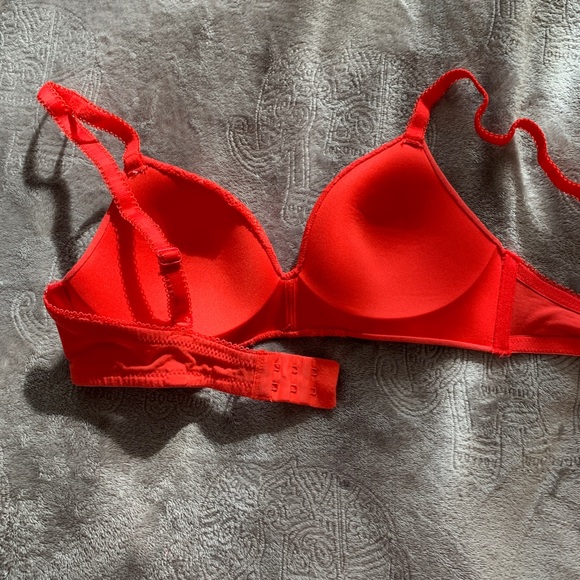 La Vie En Rose Intimates & Sleepwear La Vie En Rose Red Wireless